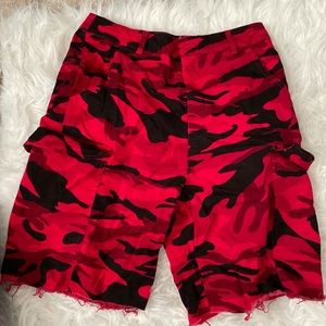 Camo cargo shorts high rise
